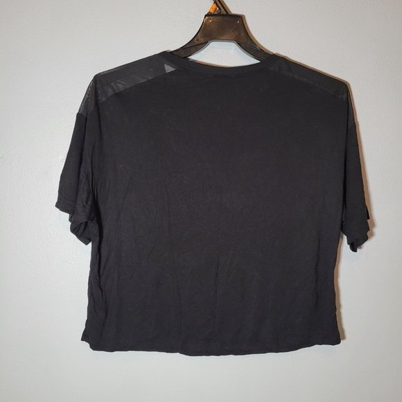 Bebe Sport Womens Top Black Size L Short Length Mesh at Shoulders See Last Pic - Picture 2 of 4